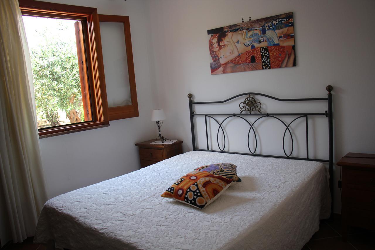 לינה וארוחת בוקר קאסטלמארה דל גולפו Uliveto House מראה חיצוני תמונה