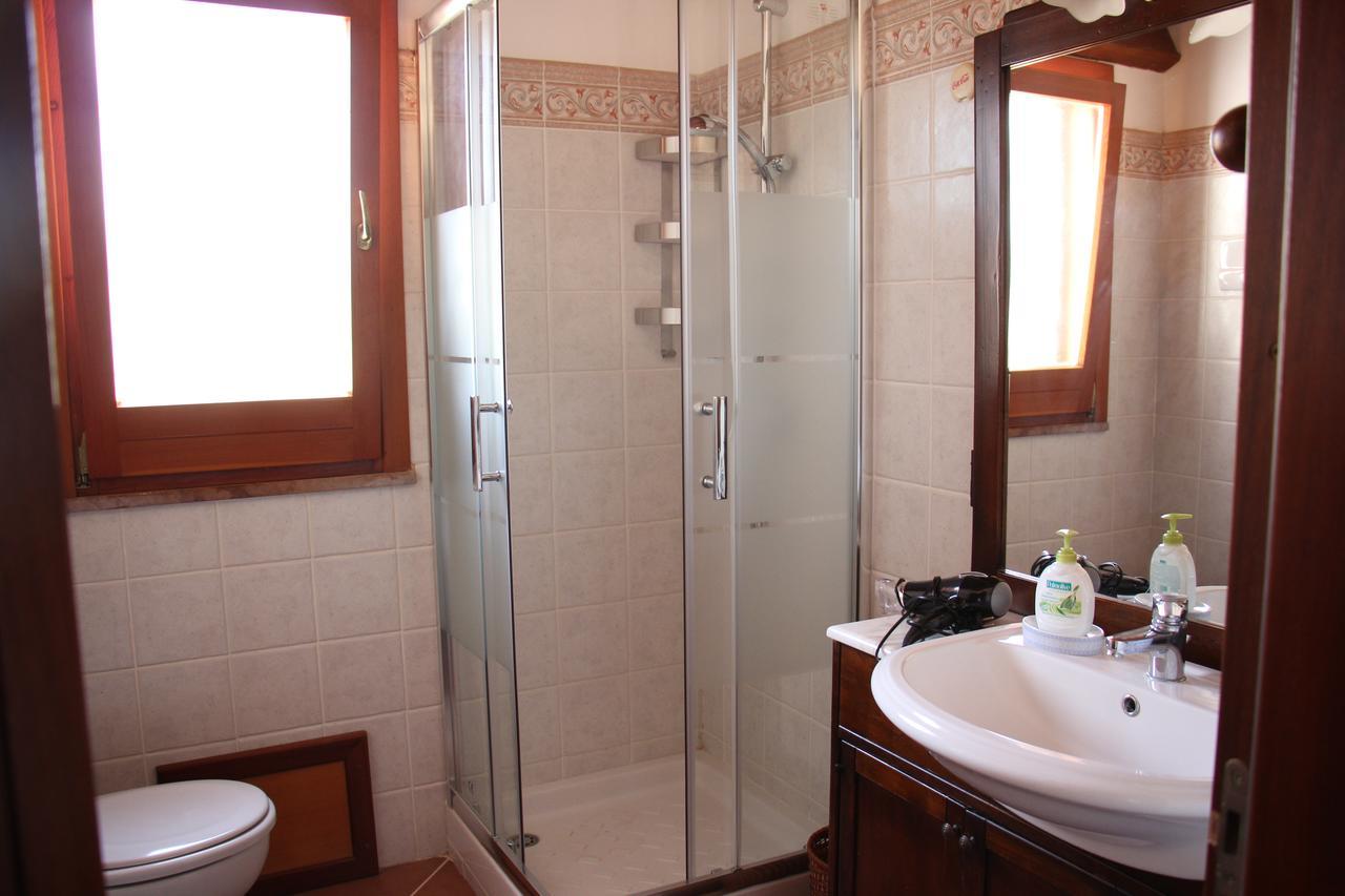 לינה וארוחת בוקר קאסטלמארה דל גולפו Uliveto House מראה חיצוני תמונה